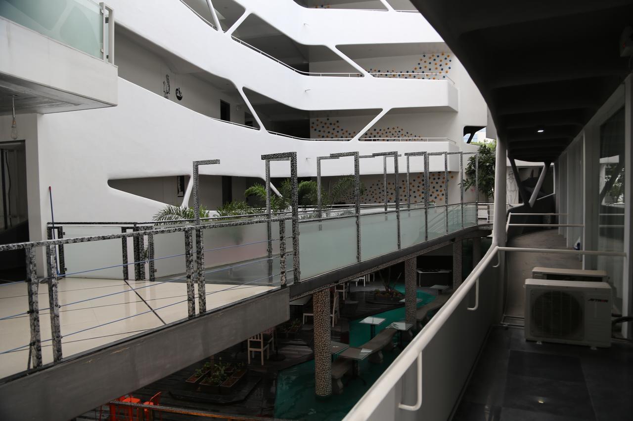 Days Inn & Suites By Wyndham Bengaluru Whitefield Exterior photo